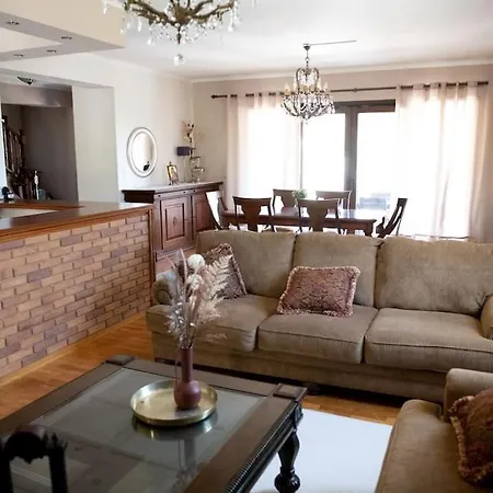 μαρία νεφέλη για μαγικές διακοπές στο νησί μας